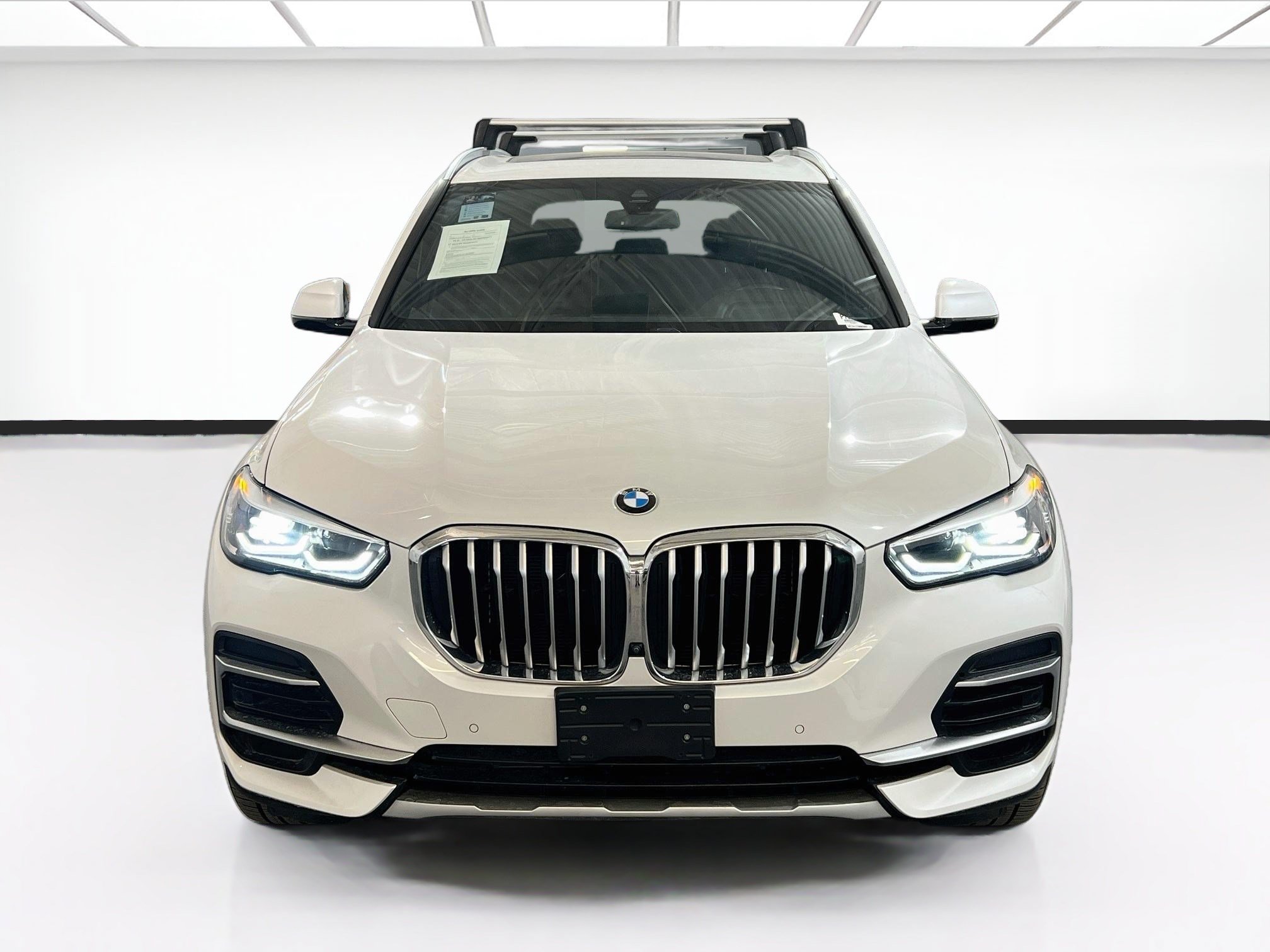 Used 2023 BMW X5 xDrive40i w/ Premium Package AWD/4WD image 2