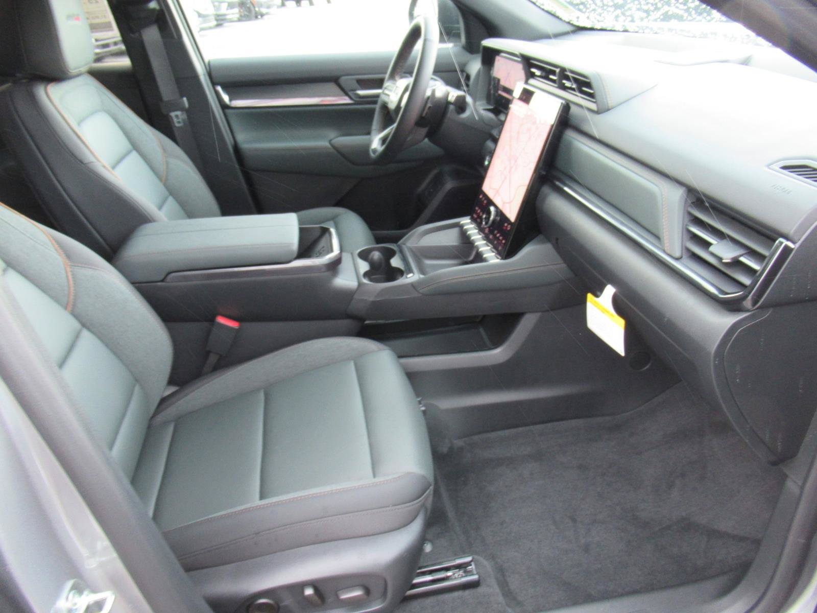 New 2027 GMC Terrain AT4 w/ Convenience Package III AWD/4WD image 10