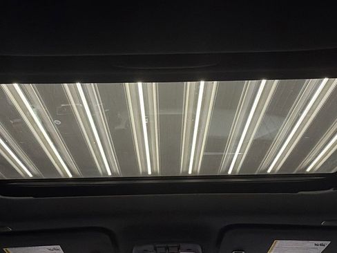 Used 2024 GMC Canyon AT4X image 32