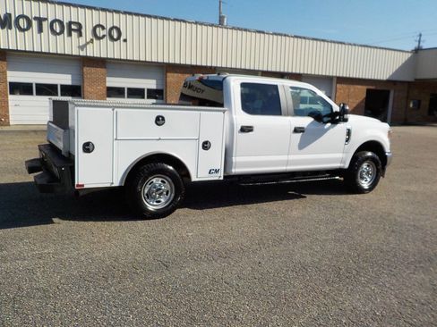 Used 2022 Ford F250 XL w/ Power Equipment Group image 6