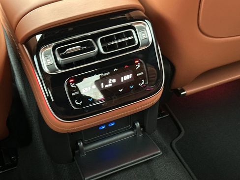 New 2026 Mercedes-Benz S 580 4MATIC Sedan image 26