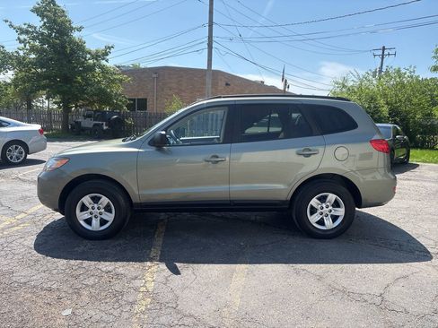 Used 2009 Hyundai Santa Fe GLS FWD image 2