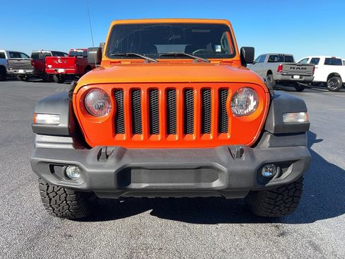 Used 2018 Jeep Wrangler Unlimited Sport image 2