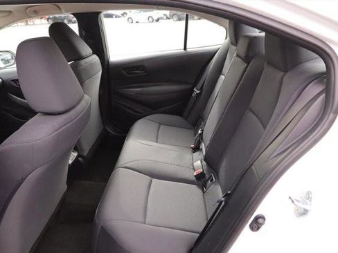 Certified 2025 Toyota Corolla LE image 9