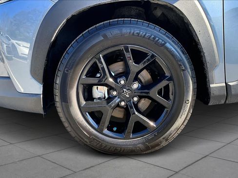 Certified 2024 Toyota Corolla Cross L image 10