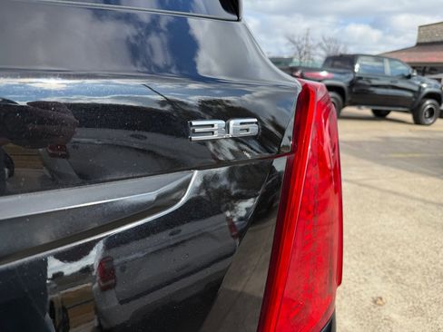 Used 2018 Cadillac XT5 Premium Luxury image 9