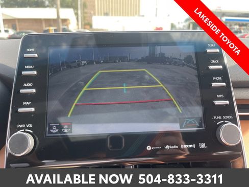 Used 2020 Toyota Avalon Limited FWD image 36