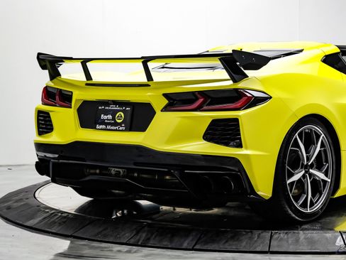 Used 2021 Chevrolet Corvette Stingray Premium Cpe w/ Z51 Performance Package RWD image 21