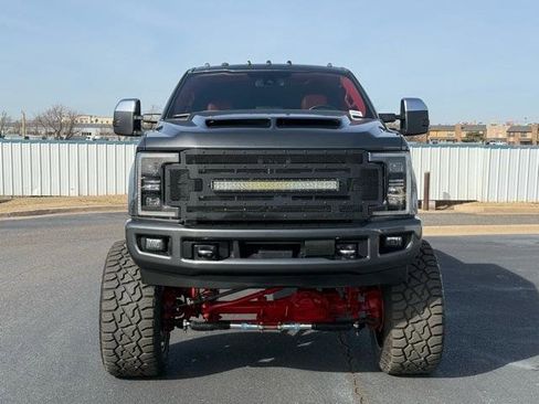 Used 2017 Ford F250 Platinum w/ Platinum Ultimate Package image 2