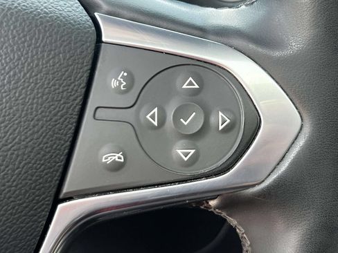 Used 2023 Chevrolet Traverse RS w/ LPO, Cargo Package AWD/4WD image 22