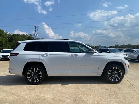 Used 2022 Jeep Grand Cherokee L Overland w/ Luxury Tech Group IV AWD/4WD image 6