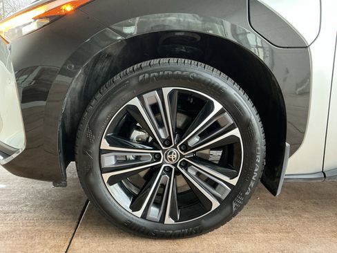Used 2024 Toyota bZ4X AWD w/ Weather Package image 26