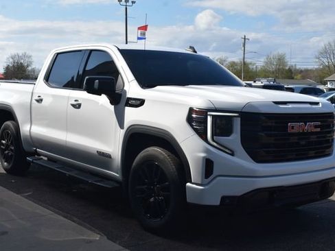 Used 2022 GMC Sierra 1500 Elevation w/ Elevation Premium Package AWD/4WD image 12