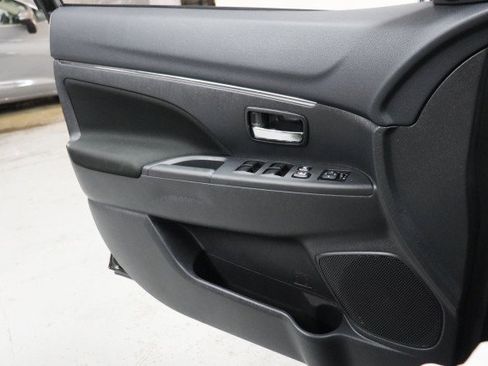 Used 2024 Mitsubishi Outlander Sport ES image 19