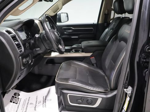 Used 2019 RAM 1500 Laramie AWD/4WD image 11