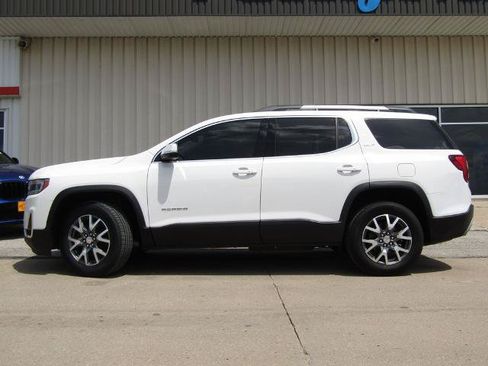 Used 2023 GMC Acadia SLT w/ Technology Package FWD image 11