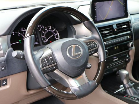 Used 2022 Lexus GX 460 Premium AWD/4WD image 19