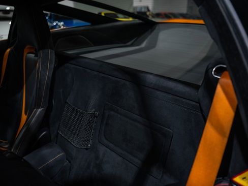 Used 2018 McLaren 720S Performance image 23