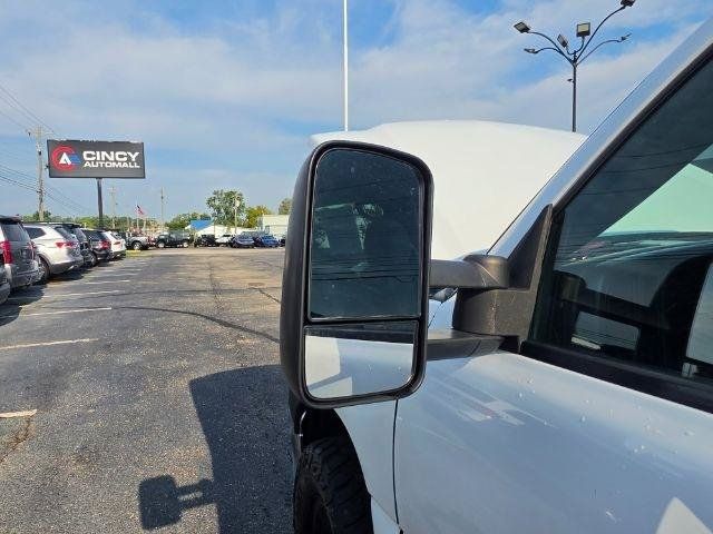 Used 2004 Chevrolet Silverado 2500 LS w/ Heavy-Duty Power Package AWD/4WD image 32