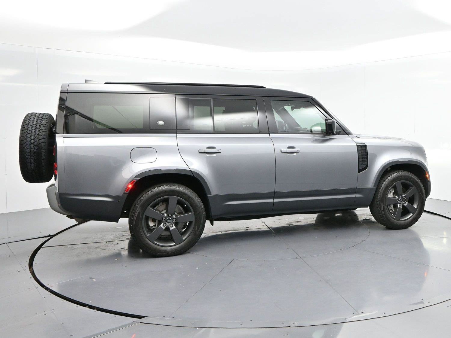 Used 2024 Land Rover Defender 130 S AWD/4WD image 8