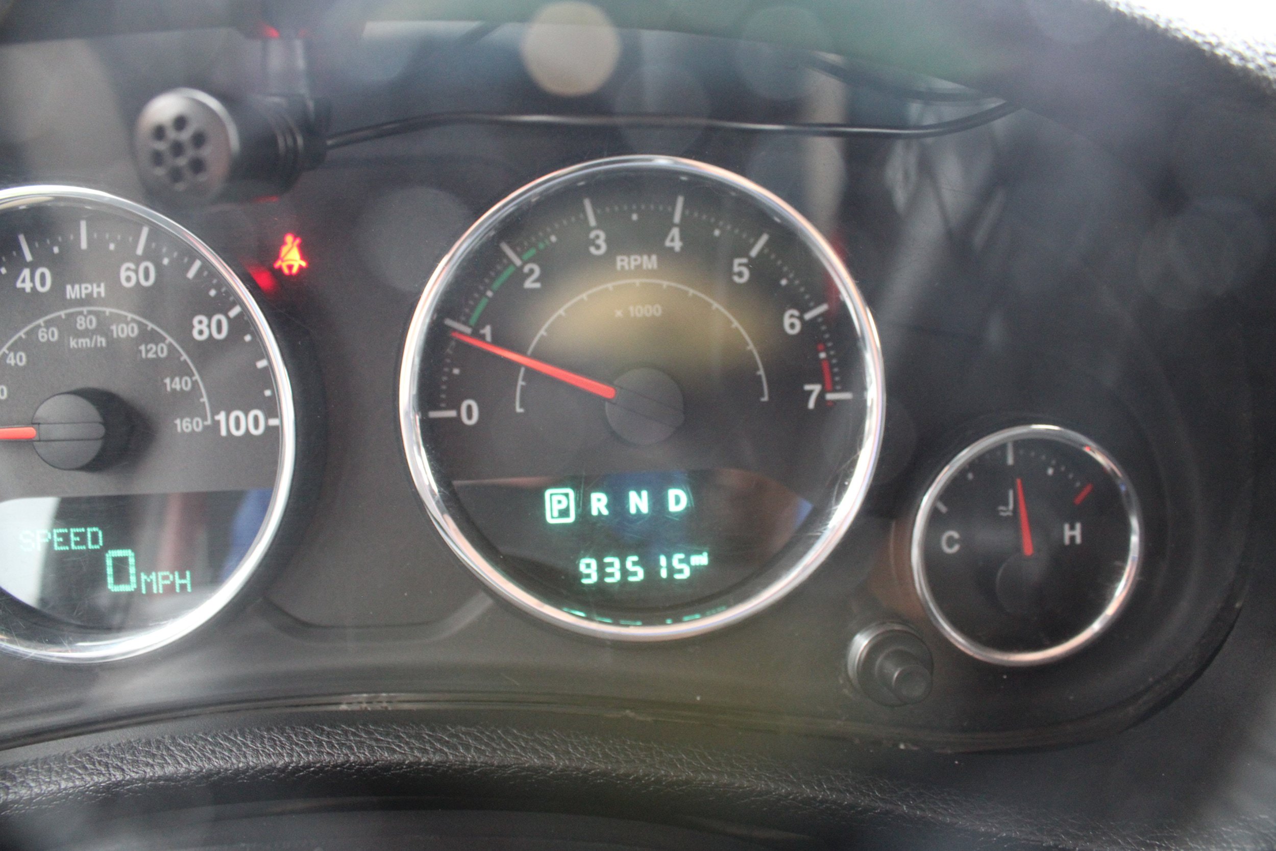 Used 2015 Jeep Wrangler Unlimited Rubicon w/ Connectivity Group AWD/4WD image 2