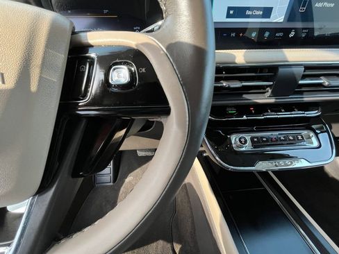 Certified 2023 Lincoln Corsair Reserve w/ Equipment Group 201A image 13