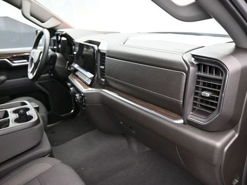 New 2025 Chevrolet Silverado 1500 RST w/ LPO, Dark Essentials Package image 39