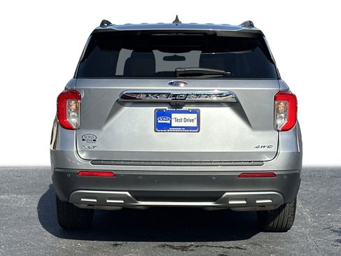 Used 2024 Ford Explorer XLT w/ Equipment Group 202A image 29