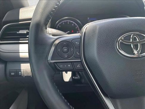 Used 2021 Toyota Camry SE FWD image 18