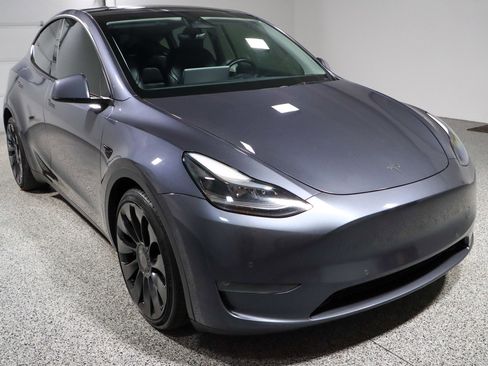 Used 2022 Tesla Model Y Performance image 5