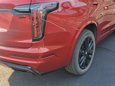 Used 2024 Cadillac XT6 Sport w/ LPO, Onyx Lite Package AWD/4WD image 11