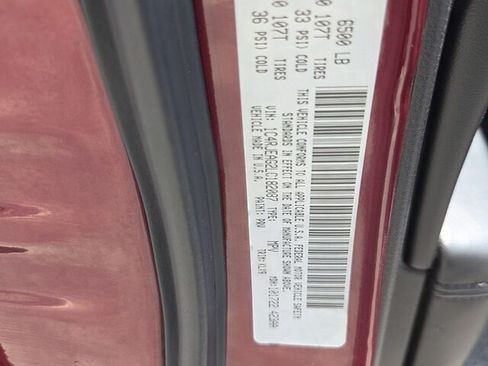 Used 2020 Jeep Grand Cherokee Altitude RWD image 7