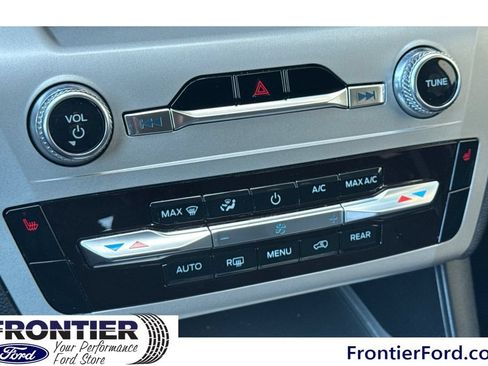 Used 2023 Ford Explorer XLT RWD image 23