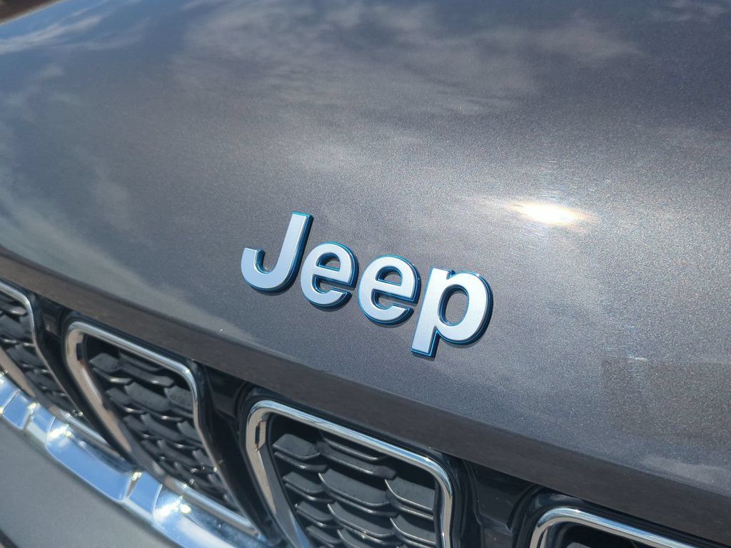 Used 2024 Jeep Grand Cherokee Limited 4xe AWD/4WD image 13