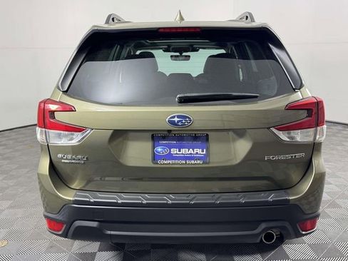 Certified 2023 Subaru Forester Limited AWD/4WD image 9