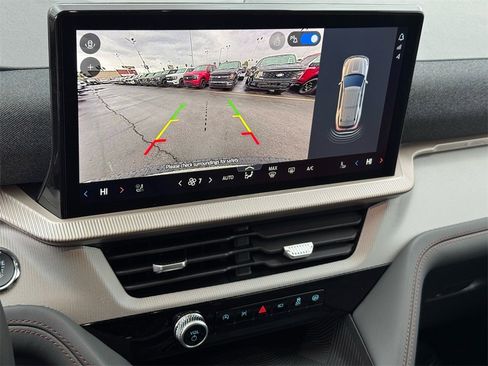 New 2026 Ford Explorer Active w/ Active Comfort Package image 17