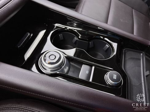 Used 2025 Ford Explorer Platinum w/ Ultimate Package AWD/4WD image 19