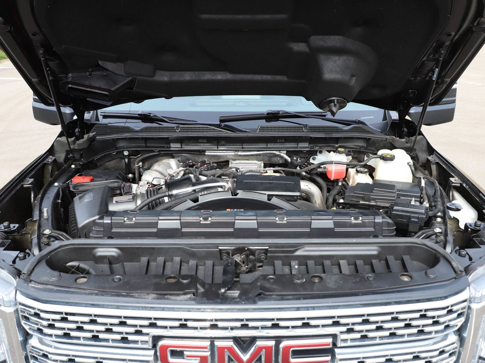 Used 2023 GMC Sierra 3500 Denali w/ Denali Black Diamond Edition AWD/4WD image 31