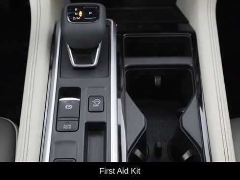 Used 2022 Nissan Pathfinder Platinum w/ Cargo Package FWD image 13
