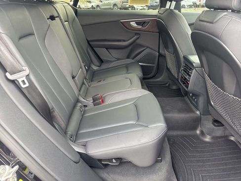 Used 2019 Audi Q8 Premium Plus AWD/4WD image 16
