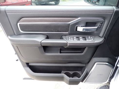 New 2026 RAM 3500 Laramie AWD/4WD image 14