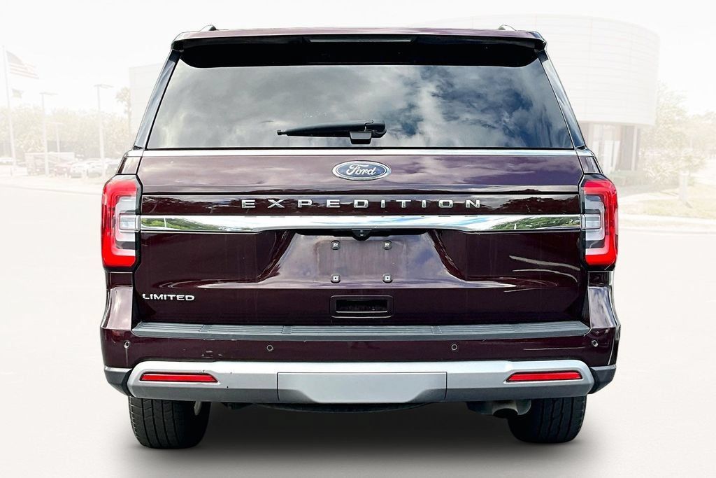 Used 2024 Ford Expedition Limited AWD/4WD image 5