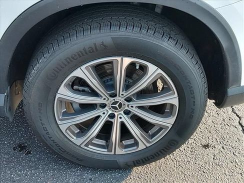 Used 2024 Mercedes-Benz GLC 300 4MATIC image 19
