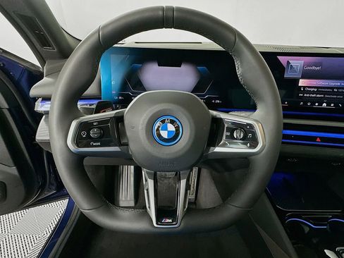 Used 2026 BMW i5 eDrive40 w/ M Sport Package image 11