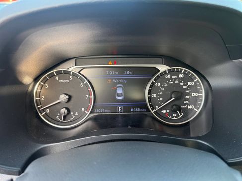 Used 2025 Nissan Altima 2.5 SV FWD image 40