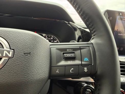 New 2026 Nissan Pathfinder S image 18