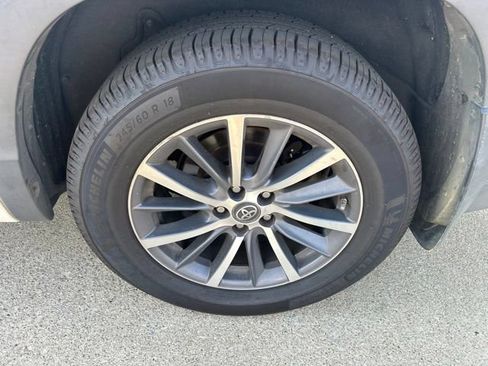 Used 2017 Toyota Highlander XLE w/ Protection Package #3 AWD/4WD image 18