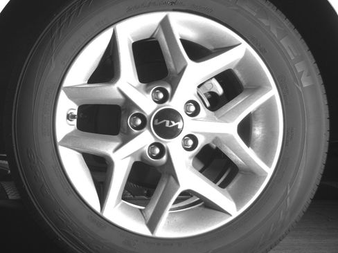 Used 2025 Kia Soul LX w/ LX Technology Package FWD image 21