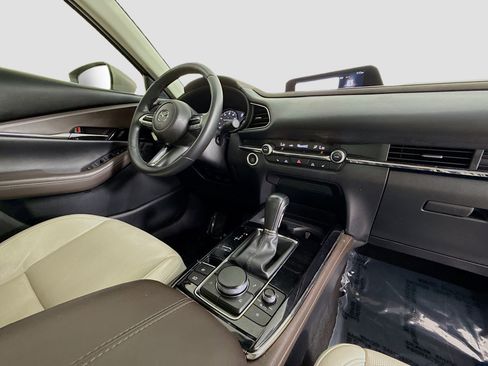 Used 2022 MAZDA CX-30 AWD 2.5 S w/ Premium Package image 35