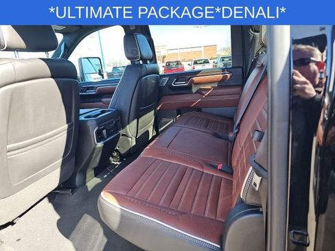 Used 2024 GMC Sierra 3500 Denali Ultimate image 39